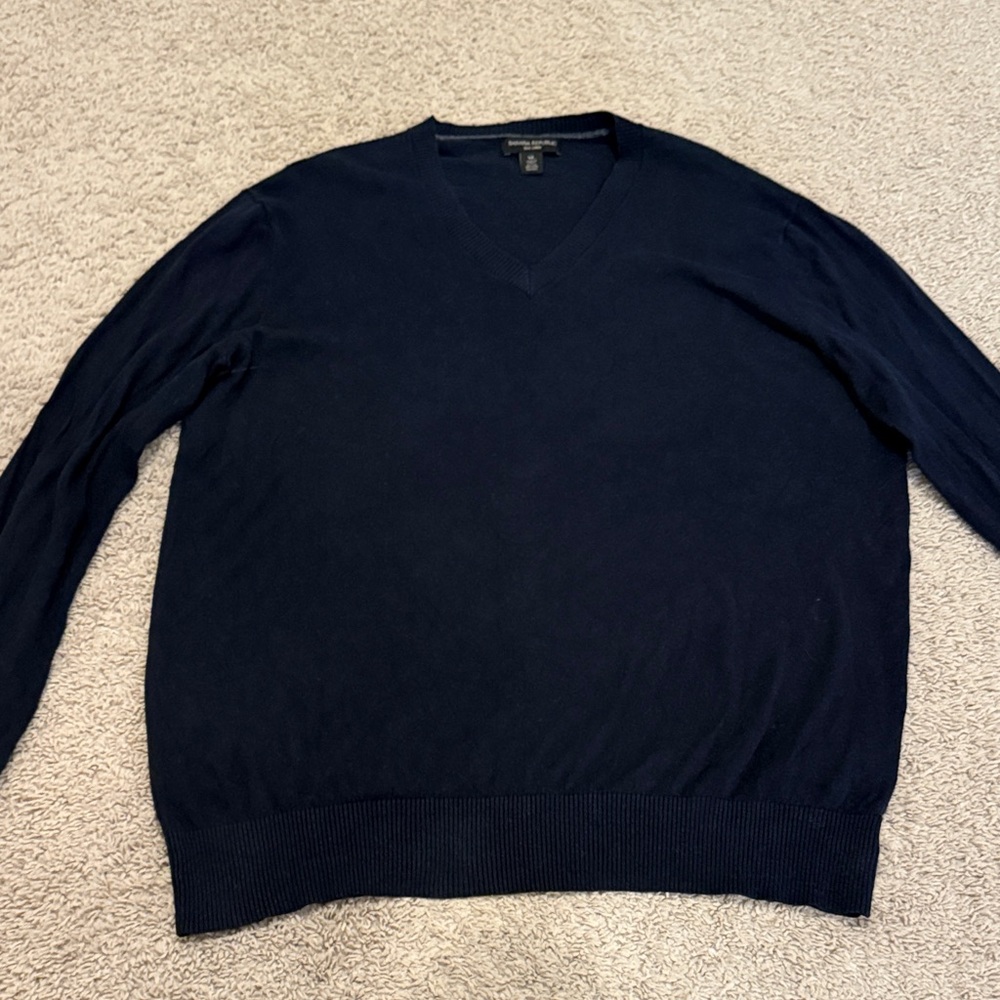 Banana Republic Men's Deep Blue V-Neck Sweater